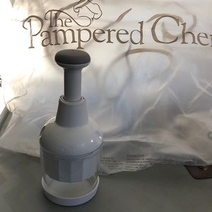 Pampered chef chopper